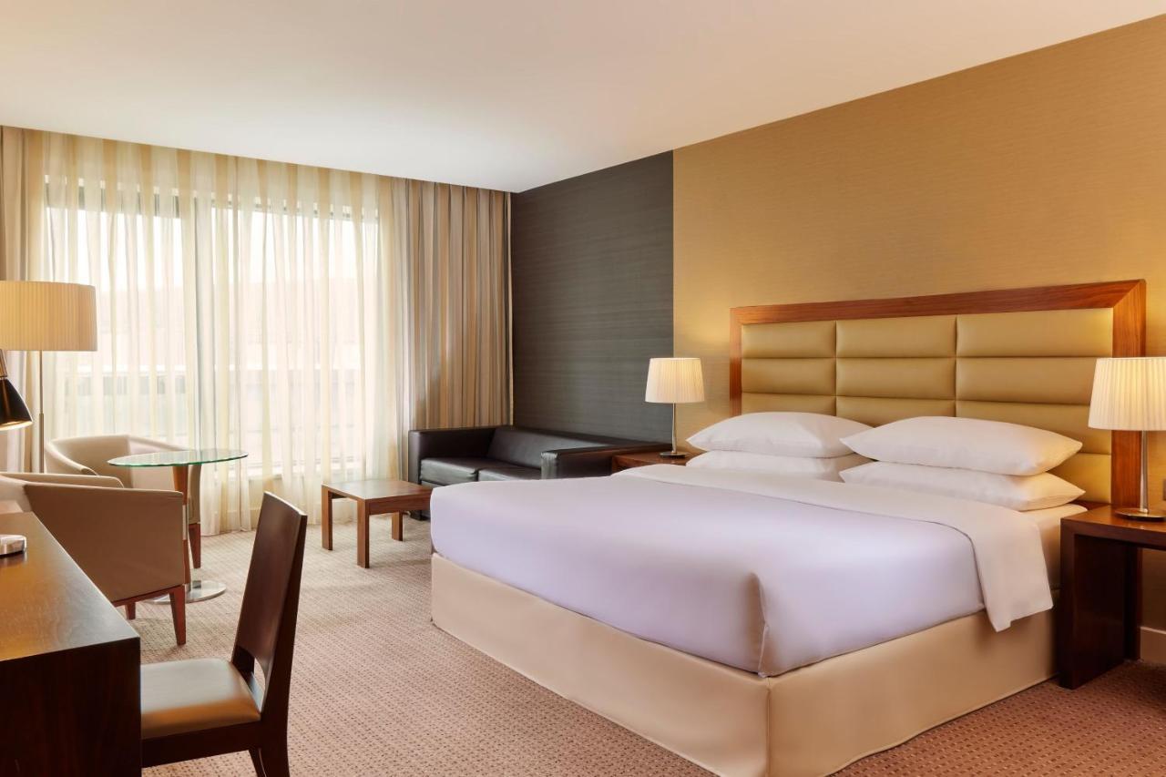 Sheraton Athlone Hotel Dış mekan fotoğraf