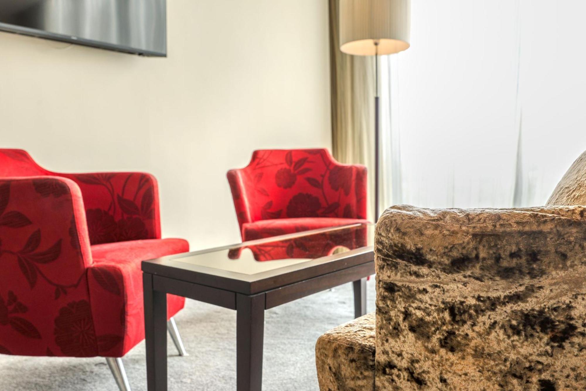 Sheraton Athlone Hotel Dış mekan fotoğraf