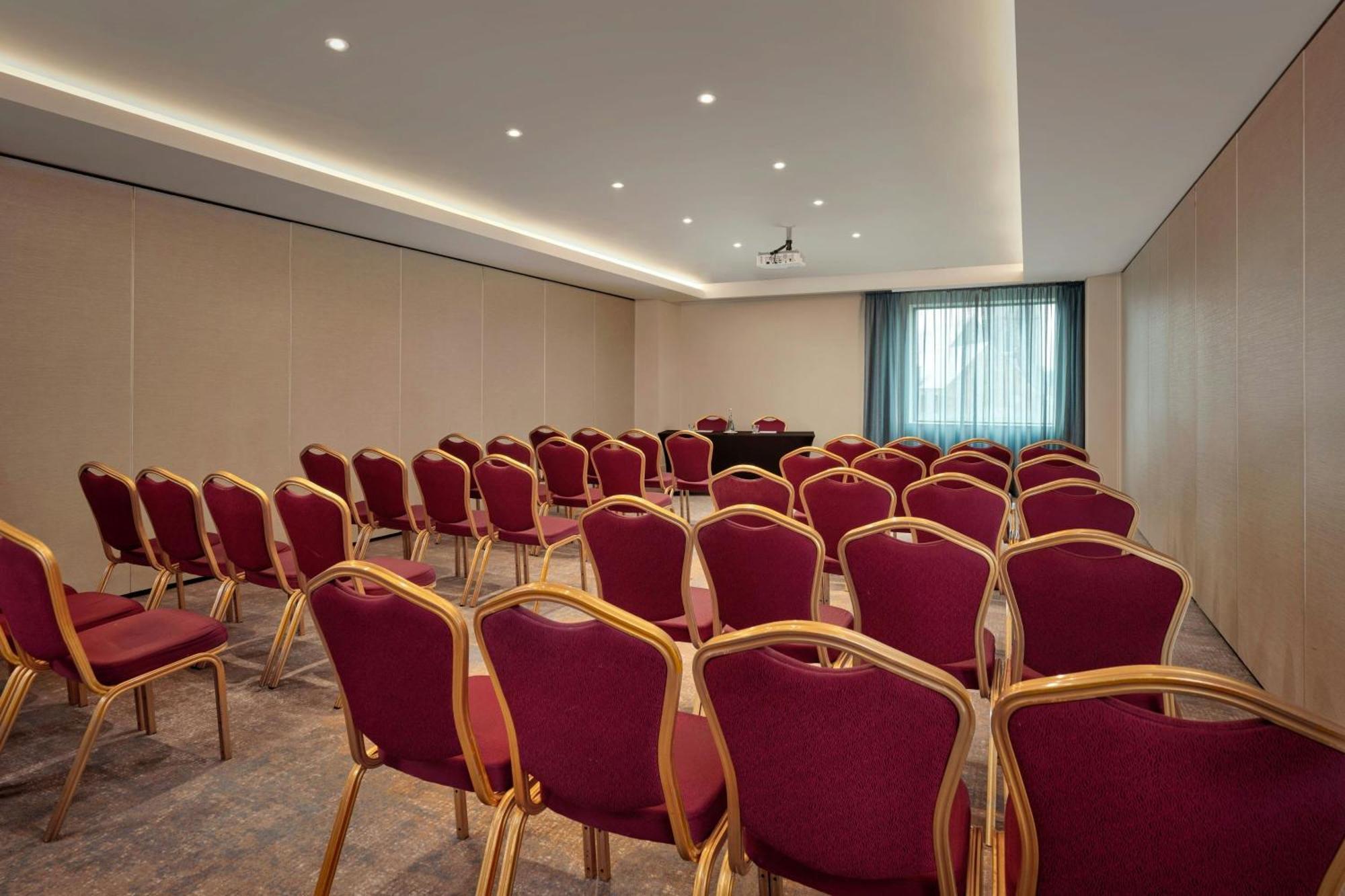 Sheraton Athlone Hotel Dış mekan fotoğraf