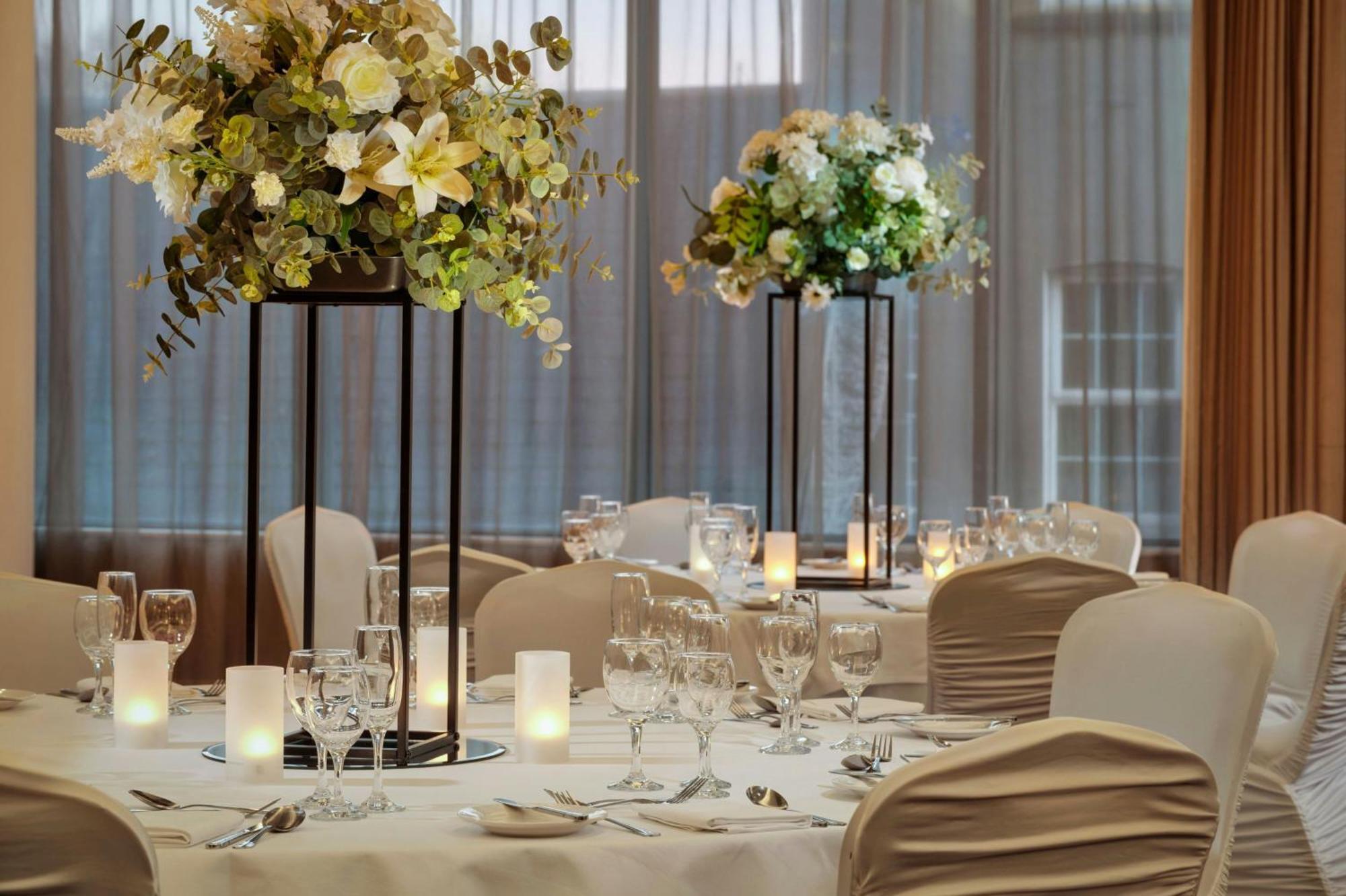 Sheraton Athlone Hotel Dış mekan fotoğraf