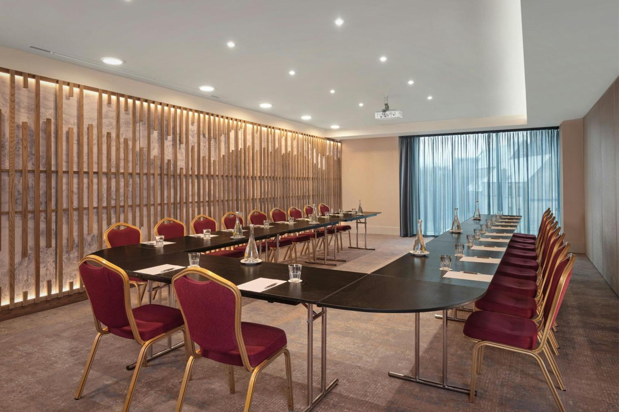Sheraton Athlone Hotel Dış mekan fotoğraf
